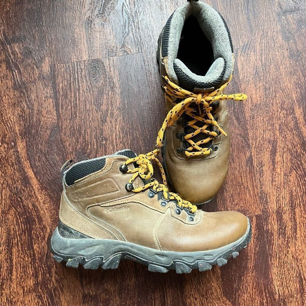 Columbia waterproof Newton Ridge Plus II hiking boots Men’s Size 8